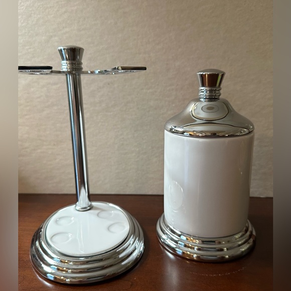 2 pc Bathroom Accessory Set Ceramic - Picture 2 of 11